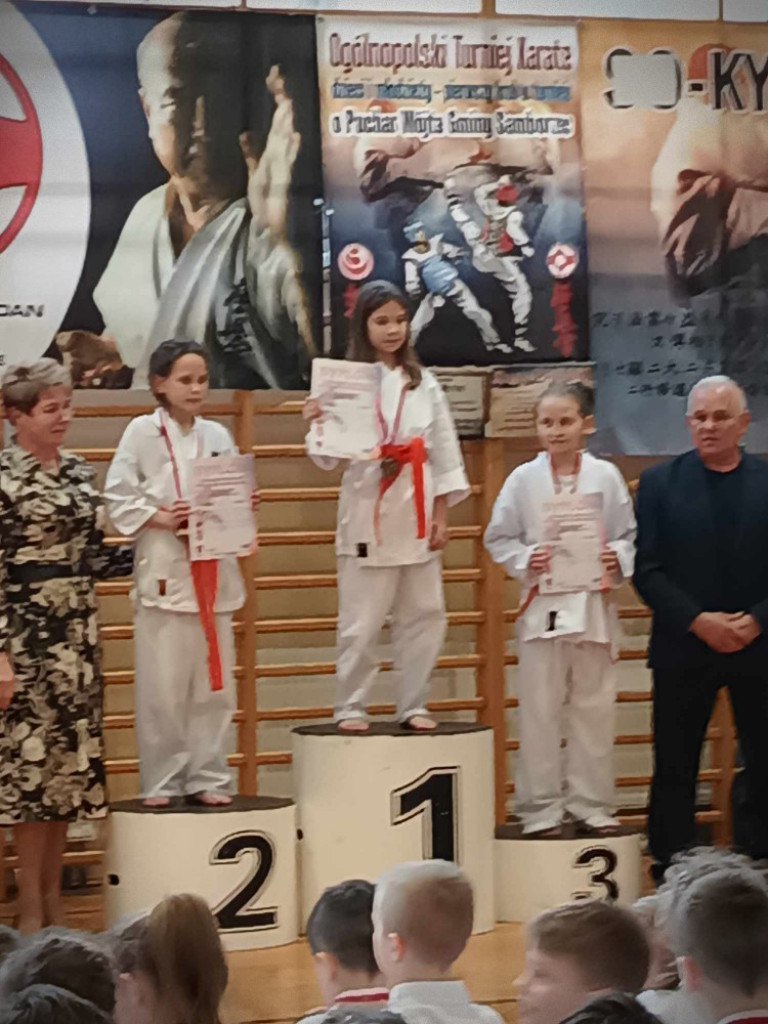 Hrubieszowscy karatecy z medalami [ZDJĘCIA]