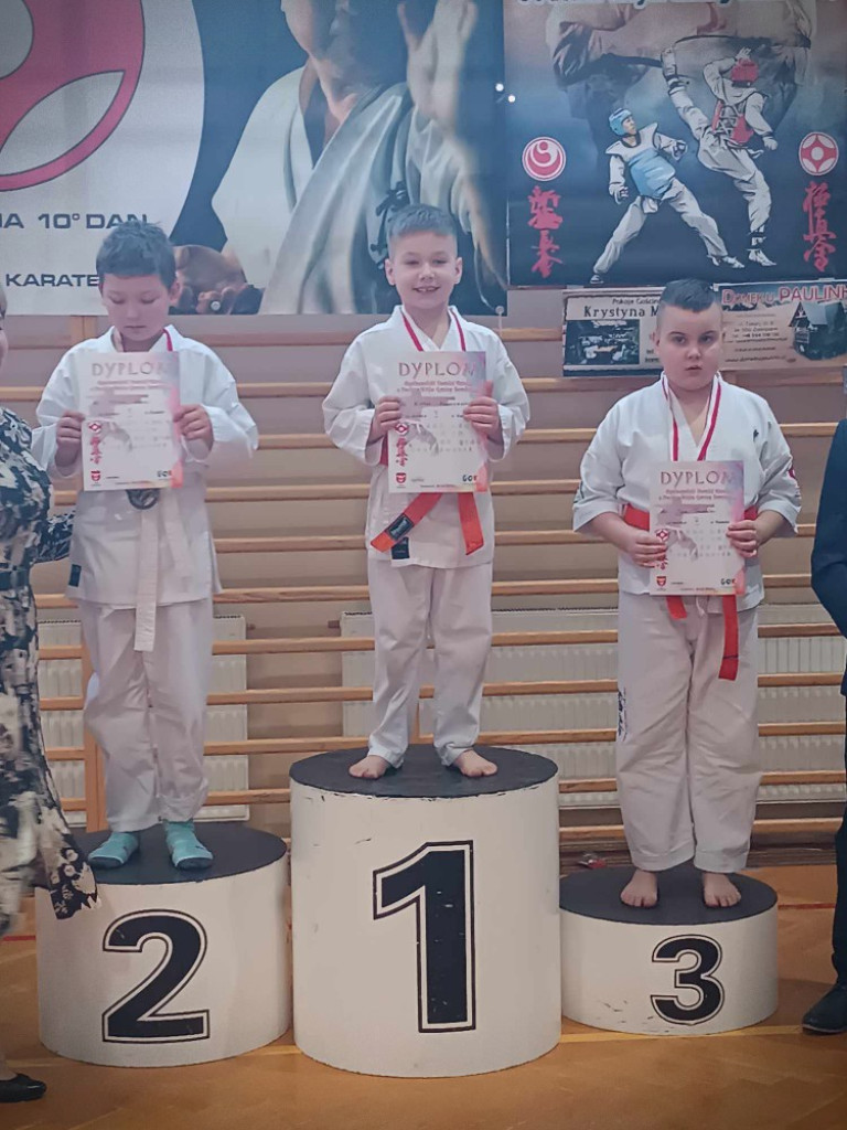 Hrubieszowscy karatecy z medalami [ZDJĘCIA]