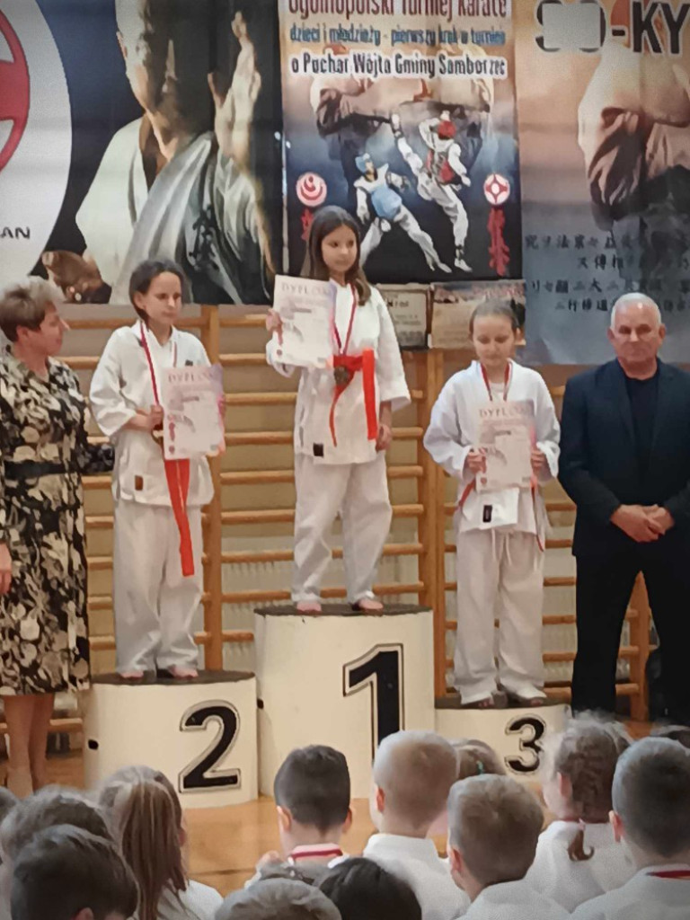 Hrubieszowscy karatecy z medalami [ZDJĘCIA]