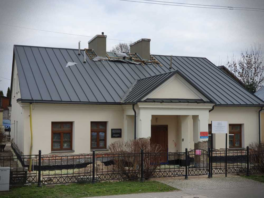 Hrubieszów: Remont dworku [ZDJĘCIA]