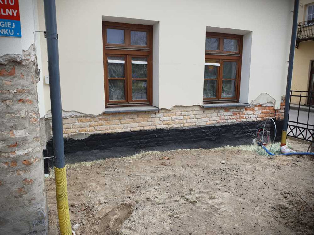 Hrubieszów: Remont dworku [ZDJĘCIA]
