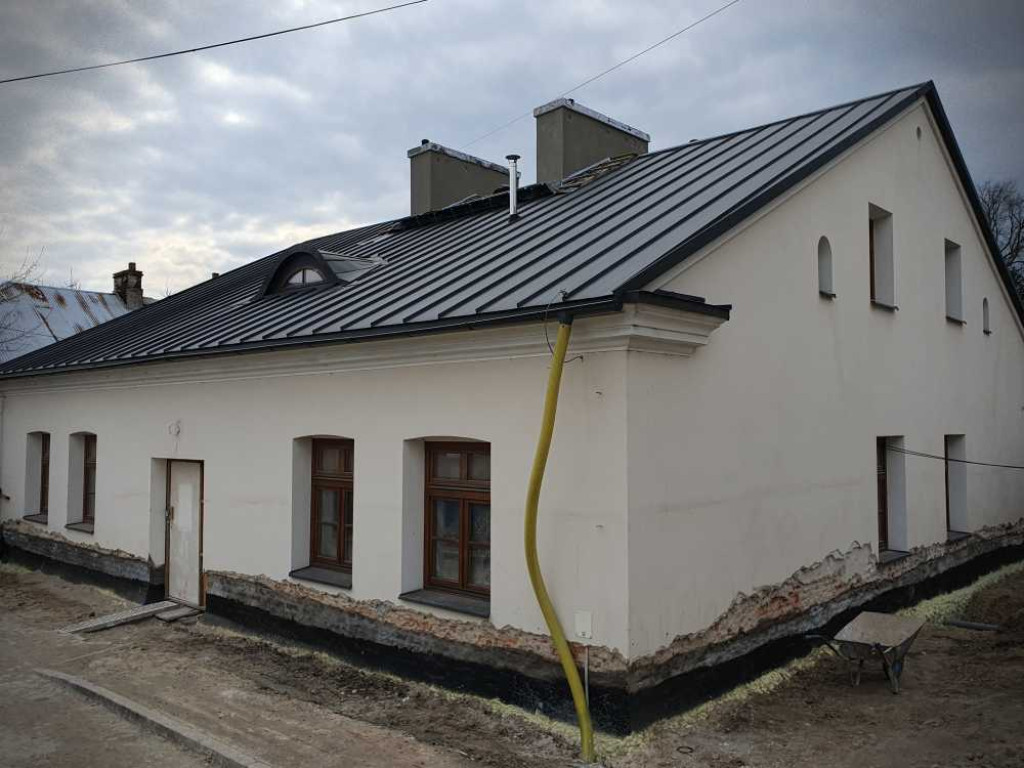 Hrubieszów: Remont dworku [ZDJĘCIA]
