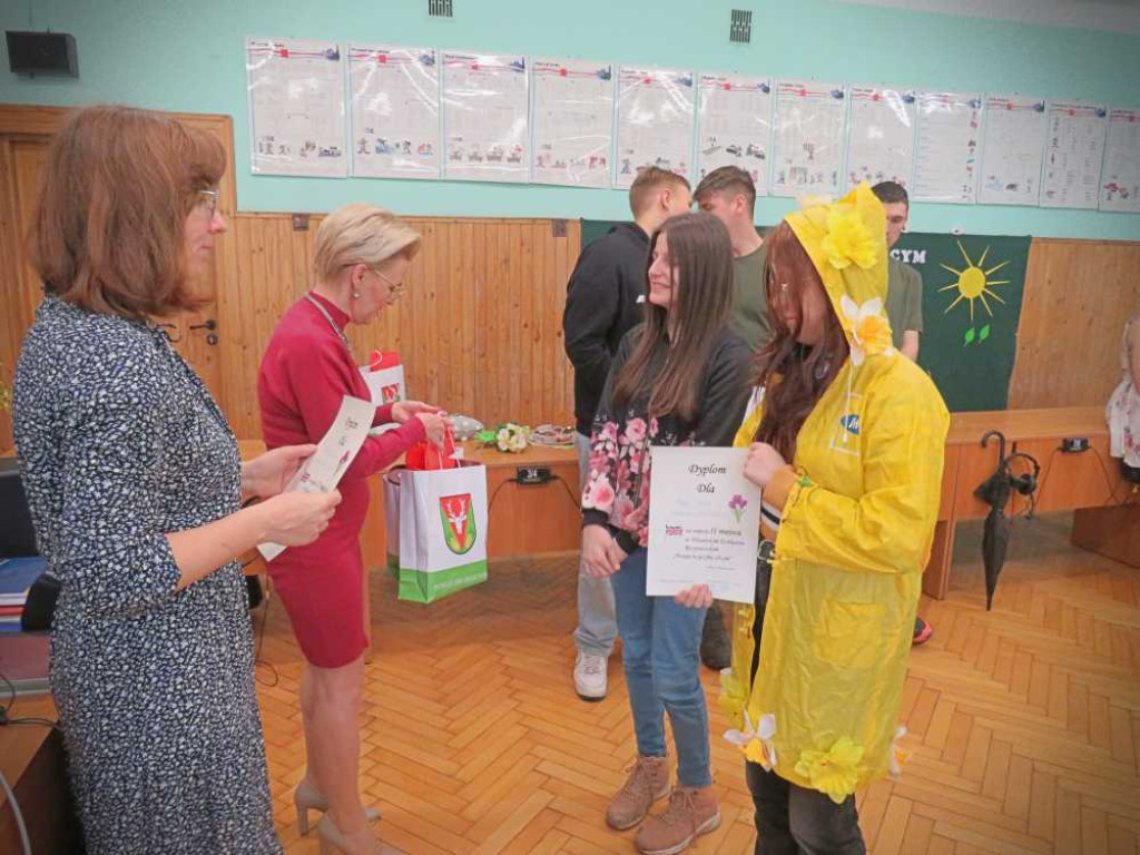 Hrubieszów: Wiosennie w języku obcym [ZDJĘCIA]