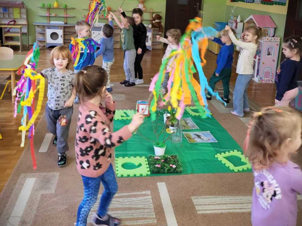 Hrubieszów: Przedszkolaki powitały wiosnę! [ZDJĘCIA]