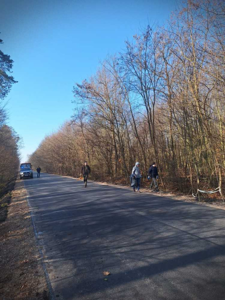 Uczcili wiosnę - sprzątając las! [ZDJĘCIA]
