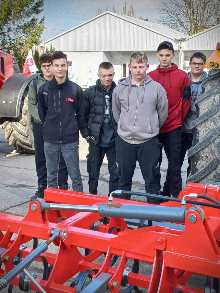 Hrubieszów: Pierwszy dzień wiosny w rolniczym stylu [ZDJĘCIA]