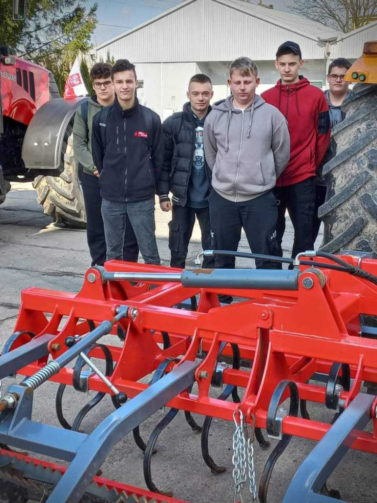 Hrubieszów: Pierwszy dzień wiosny w rolniczym stylu [ZDJĘCIA]
