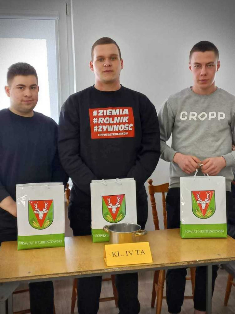 Hrubieszów: Pierwszy dzień wiosny w rolniczym stylu [ZDJĘCIA]