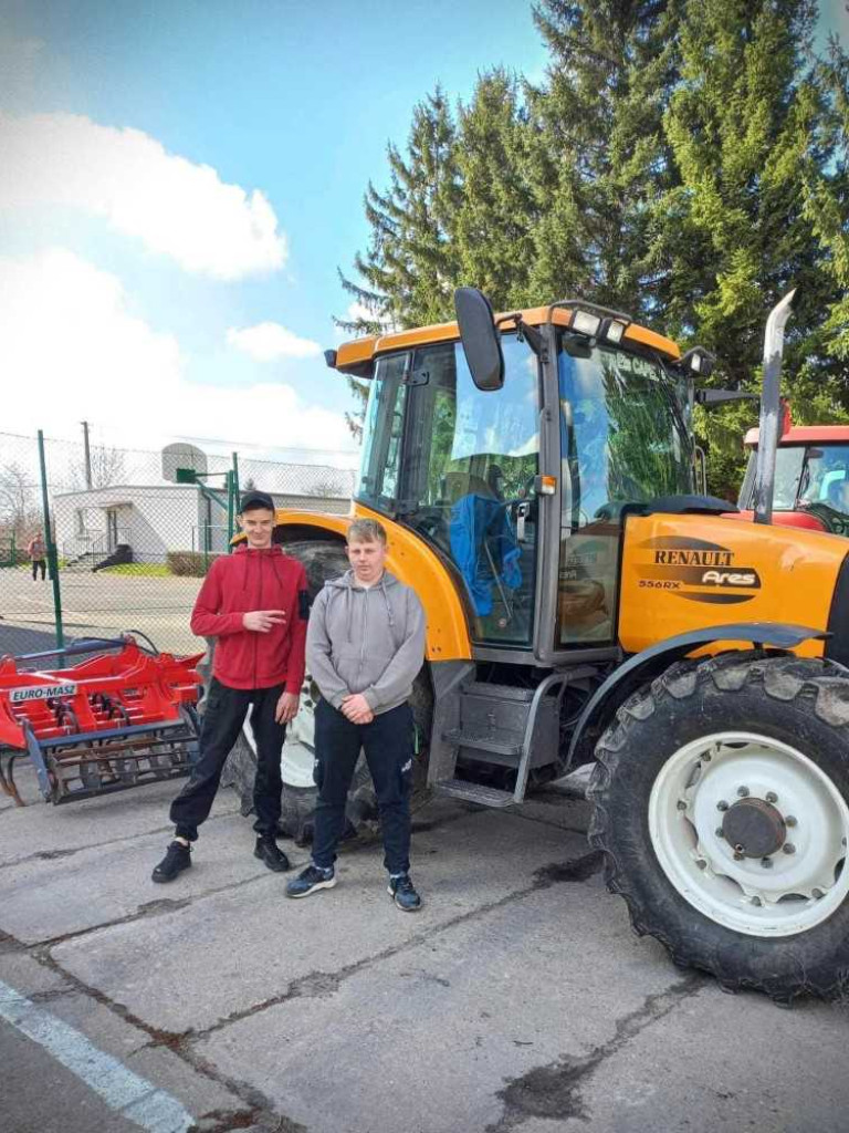 Hrubieszów: Pierwszy dzień wiosny w rolniczym stylu [ZDJĘCIA]