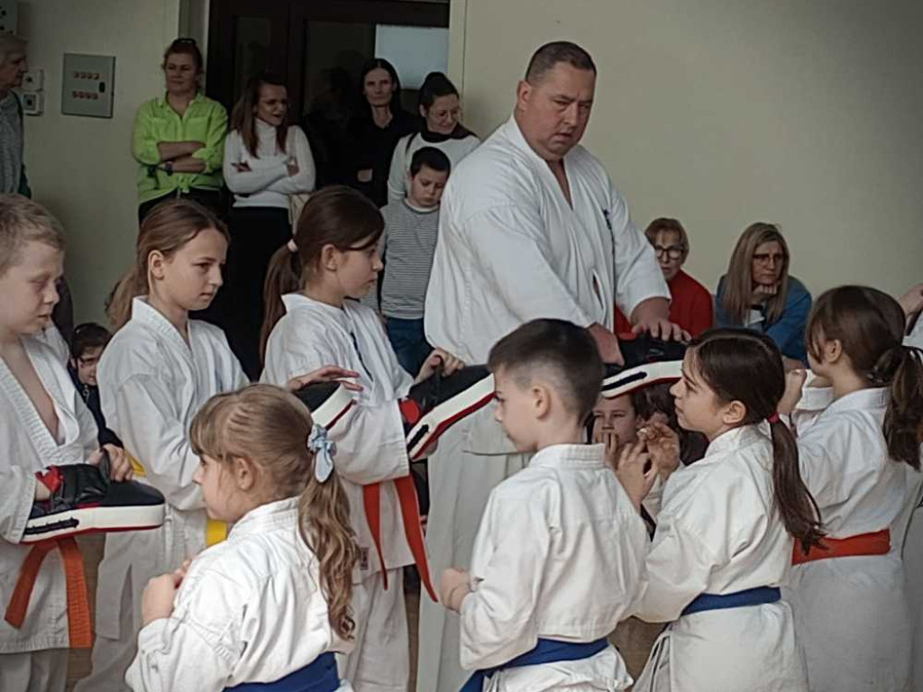 Pokaz karate w hrubieszowskiej Trójce [ZDJĘCIA]