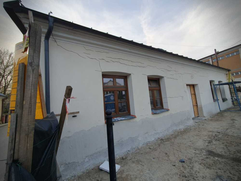 Hrubieszów: Trwa remont dworku [ZDJĘCIA]