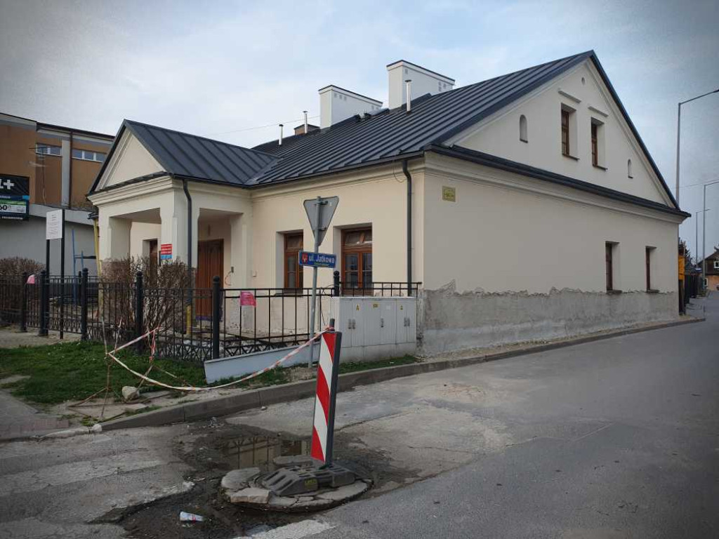Hrubieszów: Trwa remont dworku [ZDJĘCIA]