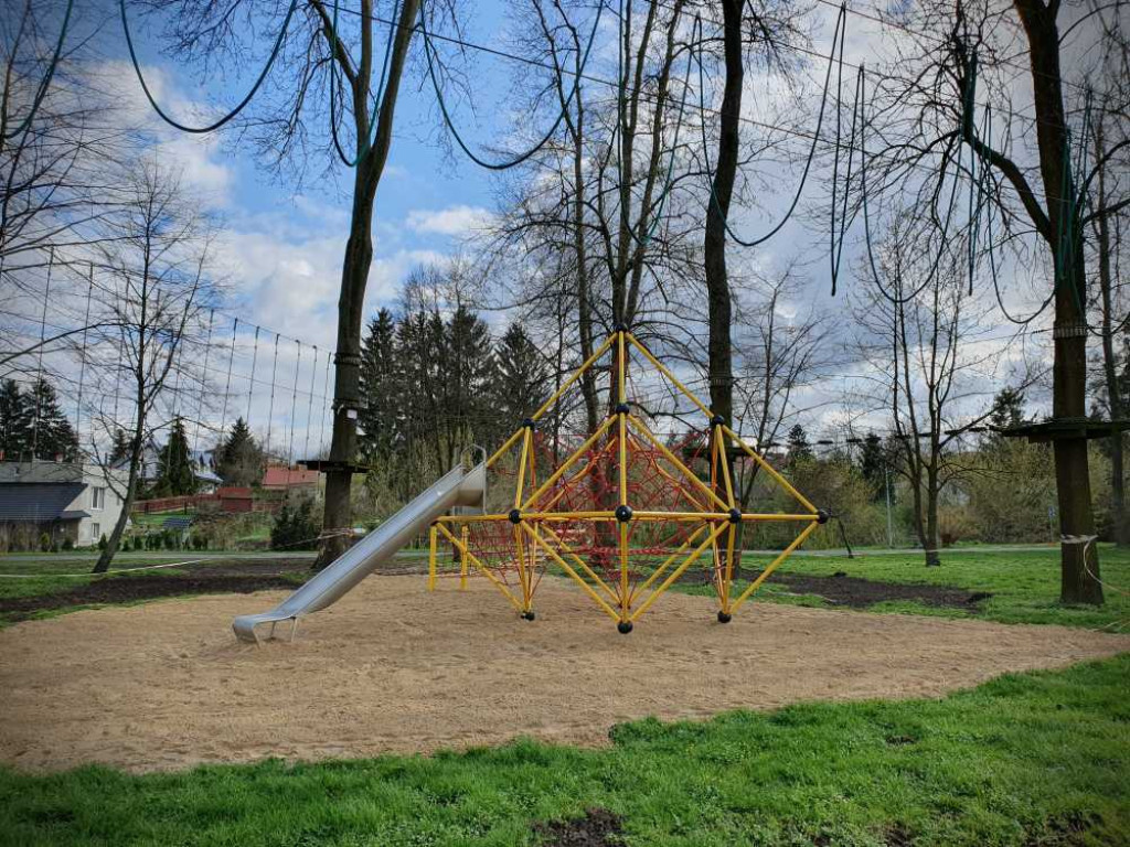 Plac zabaw w Małpim Gaju skończony [ZDJĘCIA]