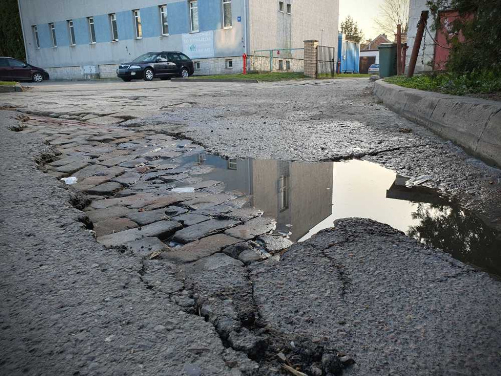 Hrubieszów: Gdzie gospodarzy trzech, a jakby ani jednego nie było [ZDJĘCIA]