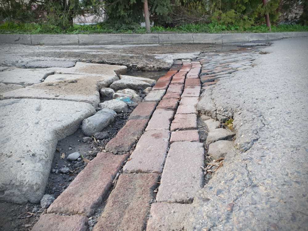 Hrubieszów: Gdzie gospodarzy trzech, a jakby ani jednego nie było [ZDJĘCIA]