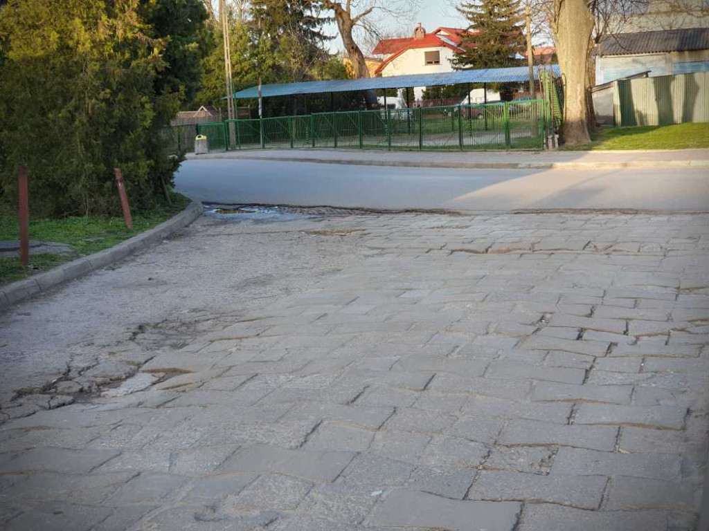 Hrubieszów: Gdzie gospodarzy trzech, a jakby ani jednego nie było [ZDJĘCIA]