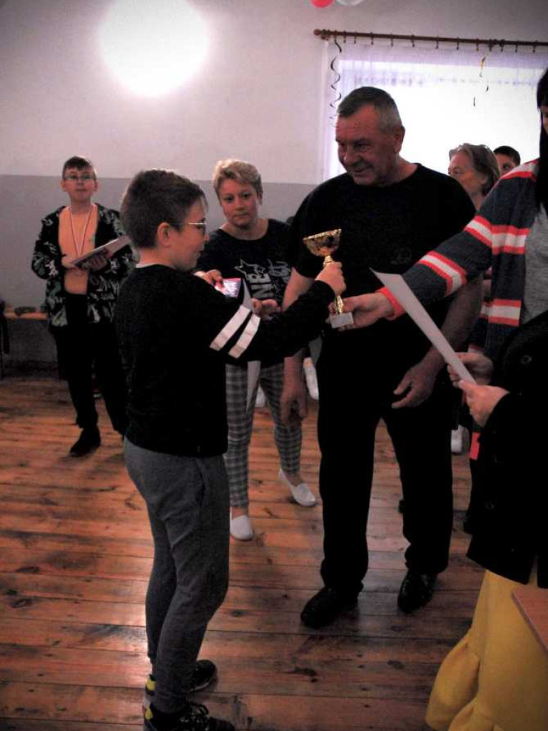Turniej tenisa stołowego w Podhorcach [ZDJĘCIA]