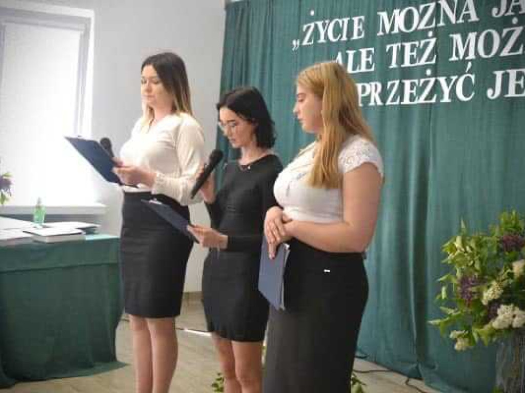 Hrubieszów: Pożegnanie maturzystów ZS nr 4 [ZDJĘCIA]