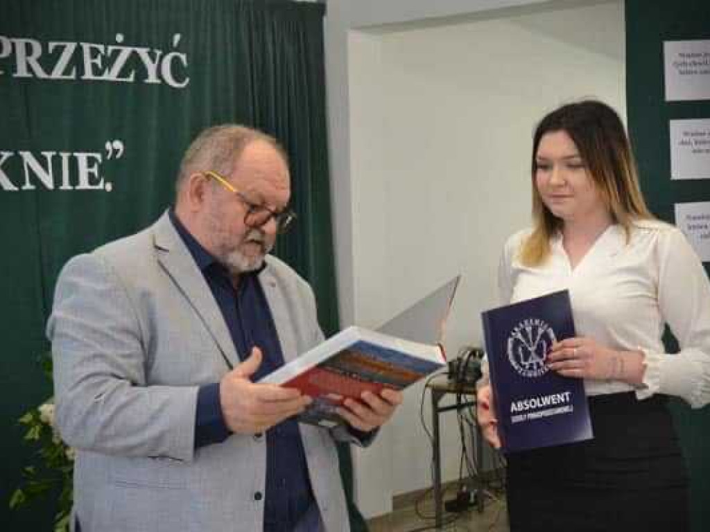 Hrubieszów: Pożegnanie maturzystów ZS nr 4 [ZDJĘCIA]