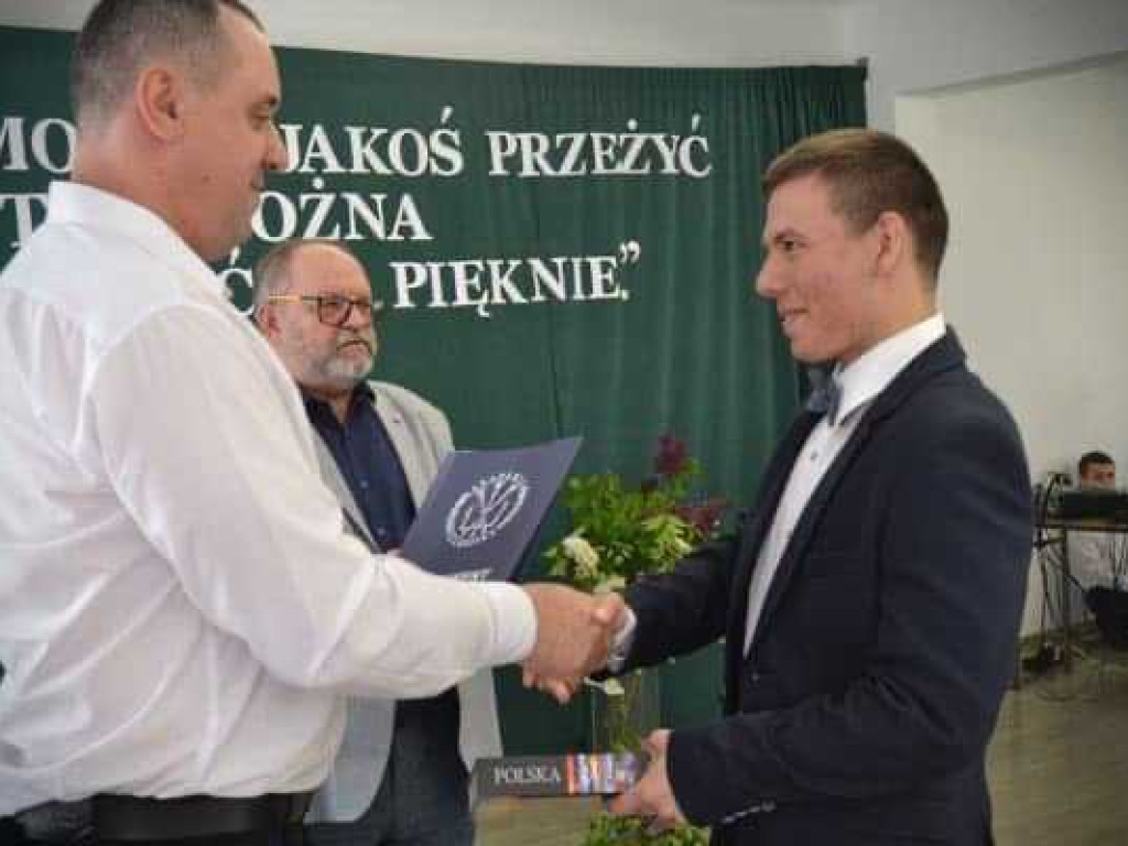 Hrubieszów: Pożegnanie maturzystów ZS nr 4 [ZDJĘCIA]
