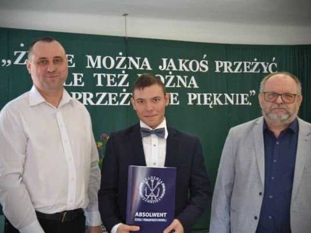 Hrubieszów: Pożegnanie maturzystów ZS nr 4 [ZDJĘCIA]