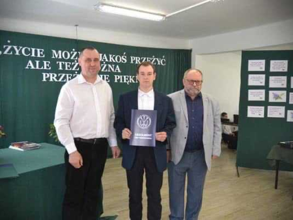Hrubieszów: Pożegnanie maturzystów ZS nr 4 [ZDJĘCIA]
