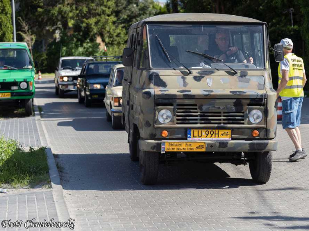 1-Majowa Motoparada Klasyków w Zamościu. Najładniejszym samochodem uznano Syrenę 105 Bosto Krzysztofa Leśniaka z Wiszniowa [ZDJĘCIA]