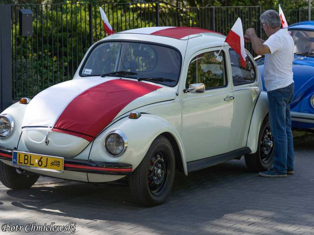 1-Majowa Motoparada Klasyków w Zamościu. Najładniejszym samochodem uznano Syrenę 105 Bosto Krzysztofa Leśniaka z Wiszniowa [ZDJĘCIA]
