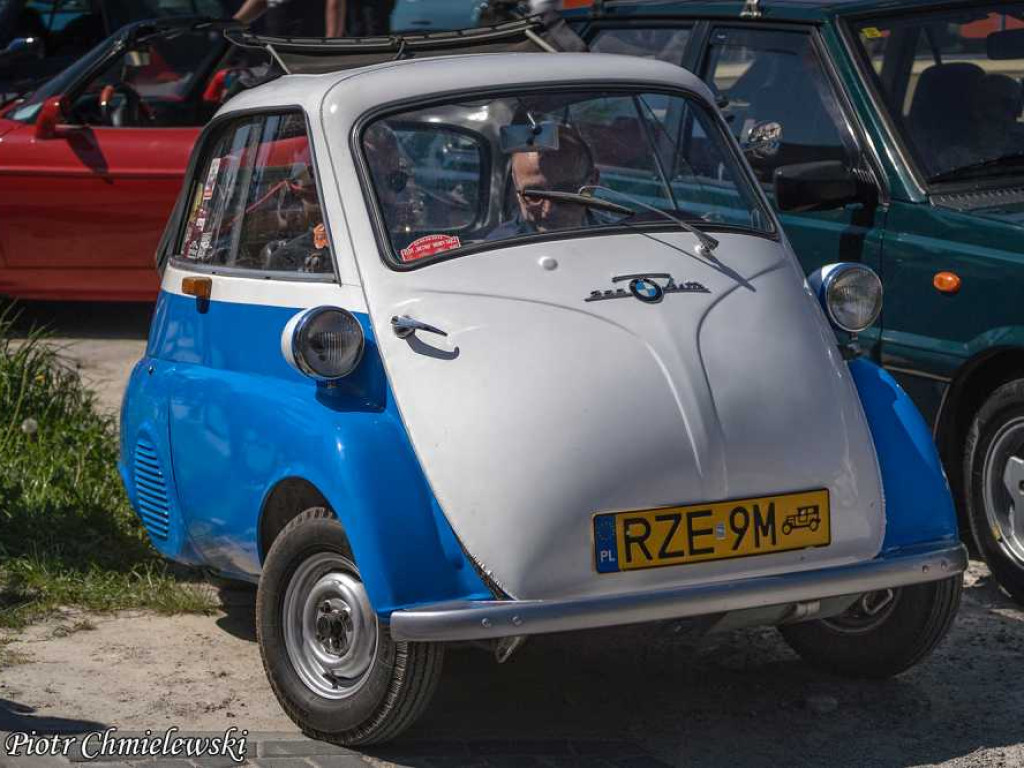 1-Majowa Motoparada Klasyków w Zamościu. Najładniejszym samochodem uznano Syrenę 105 Bosto Krzysztofa Leśniaka z Wiszniowa [ZDJĘCIA]