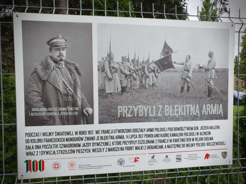 Gdzieś w Hrubieszowie... Wystawa na ogrodzeniu 2PR [ZDJĘCIA]