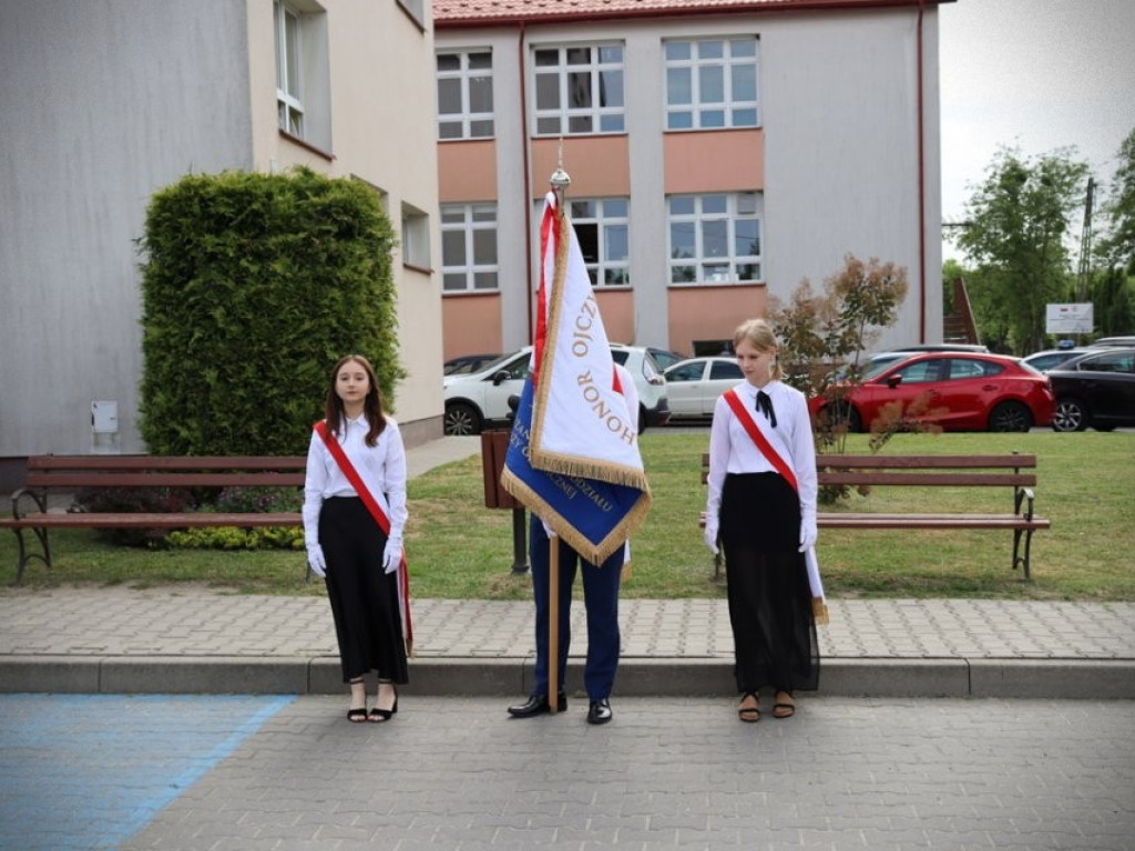 Nowe boisko otwarte! [ZDJĘCIA]