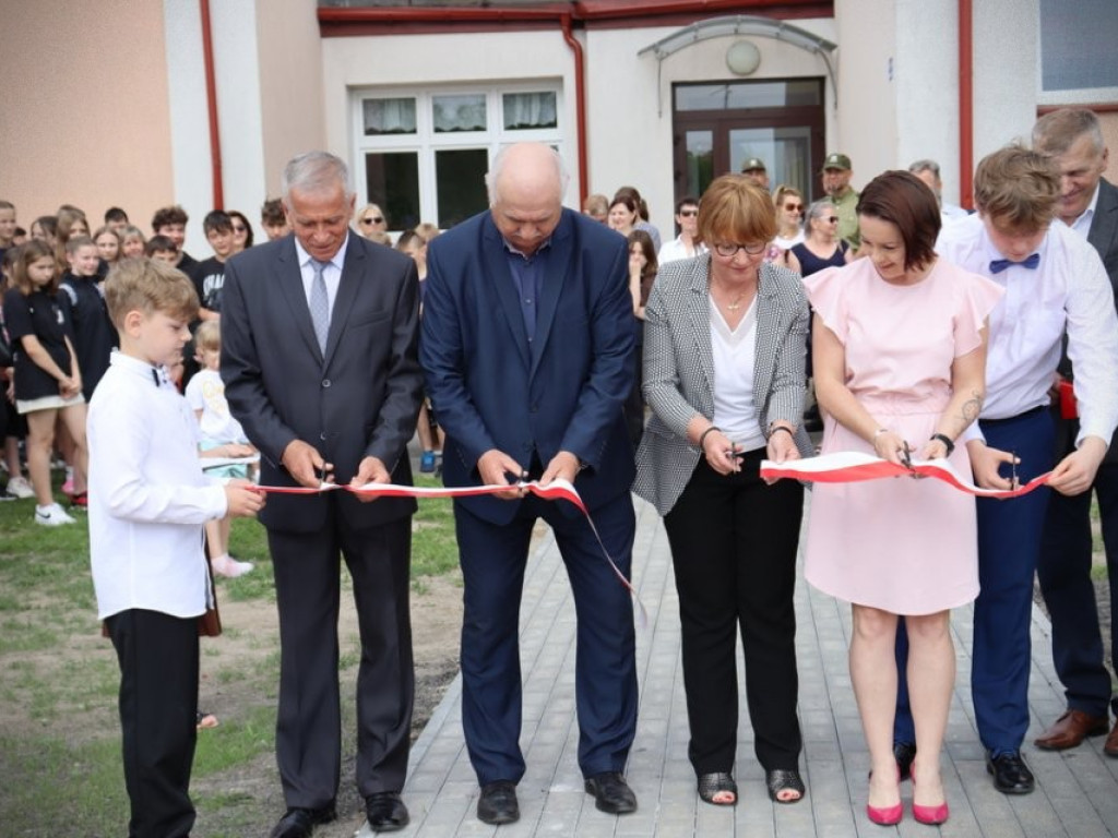 Nowe boisko otwarte! [ZDJĘCIA]