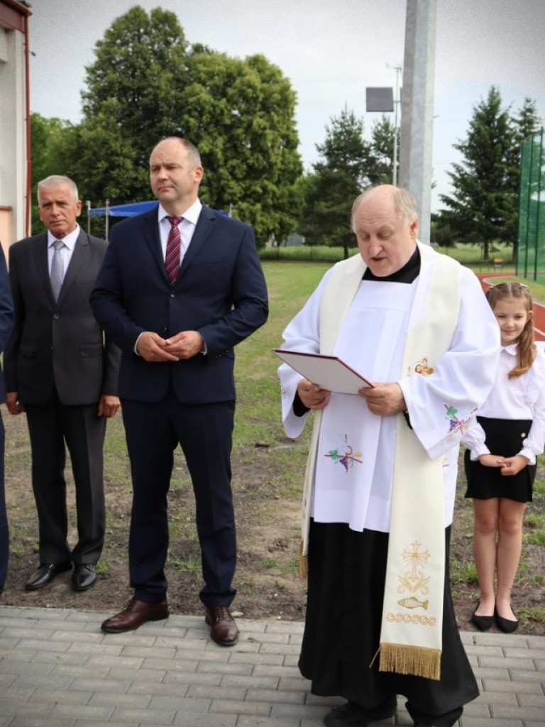 Nowe boisko otwarte! [ZDJĘCIA]