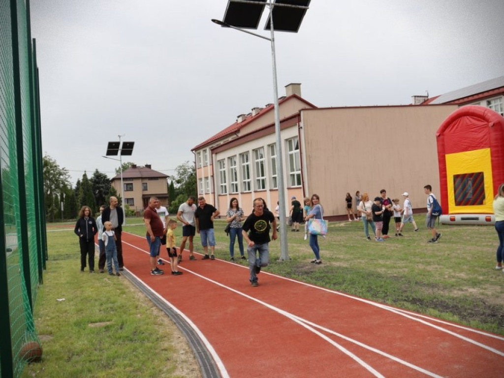 Nowe boisko otwarte! [ZDJĘCIA]