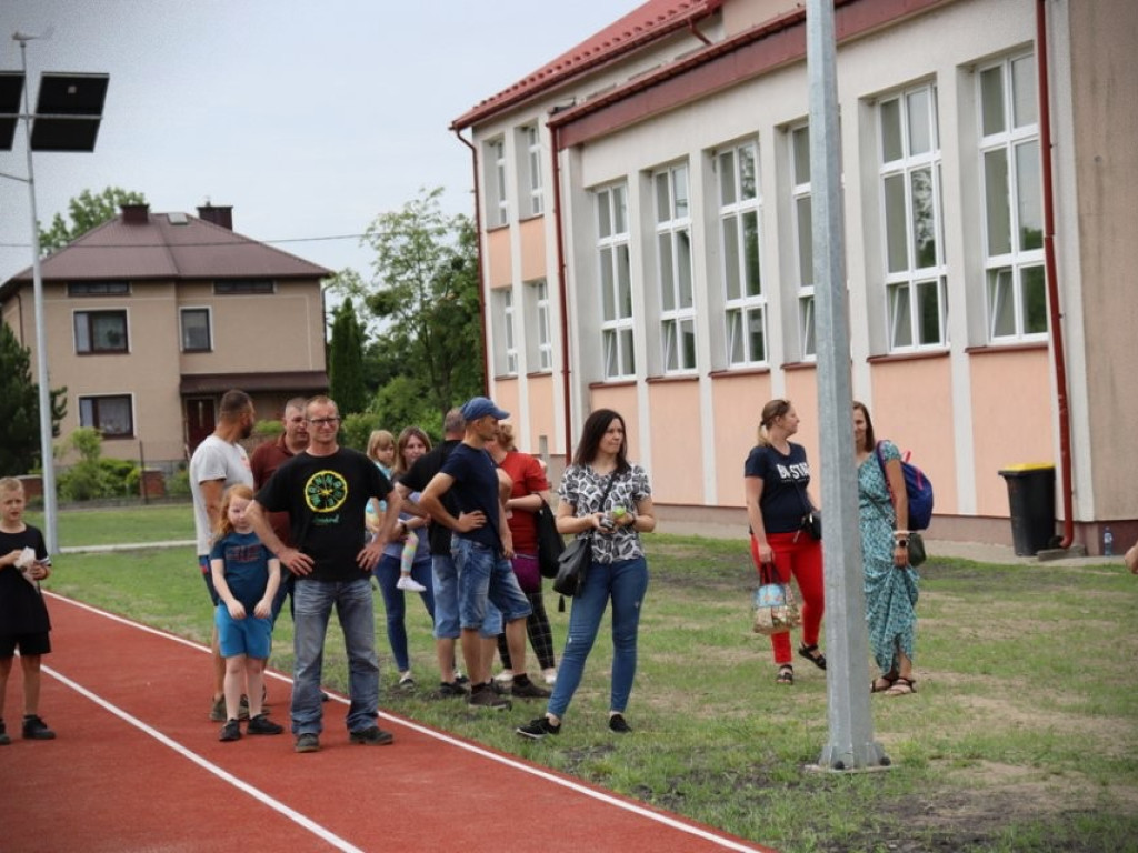 Nowe boisko otwarte! [ZDJĘCIA]
