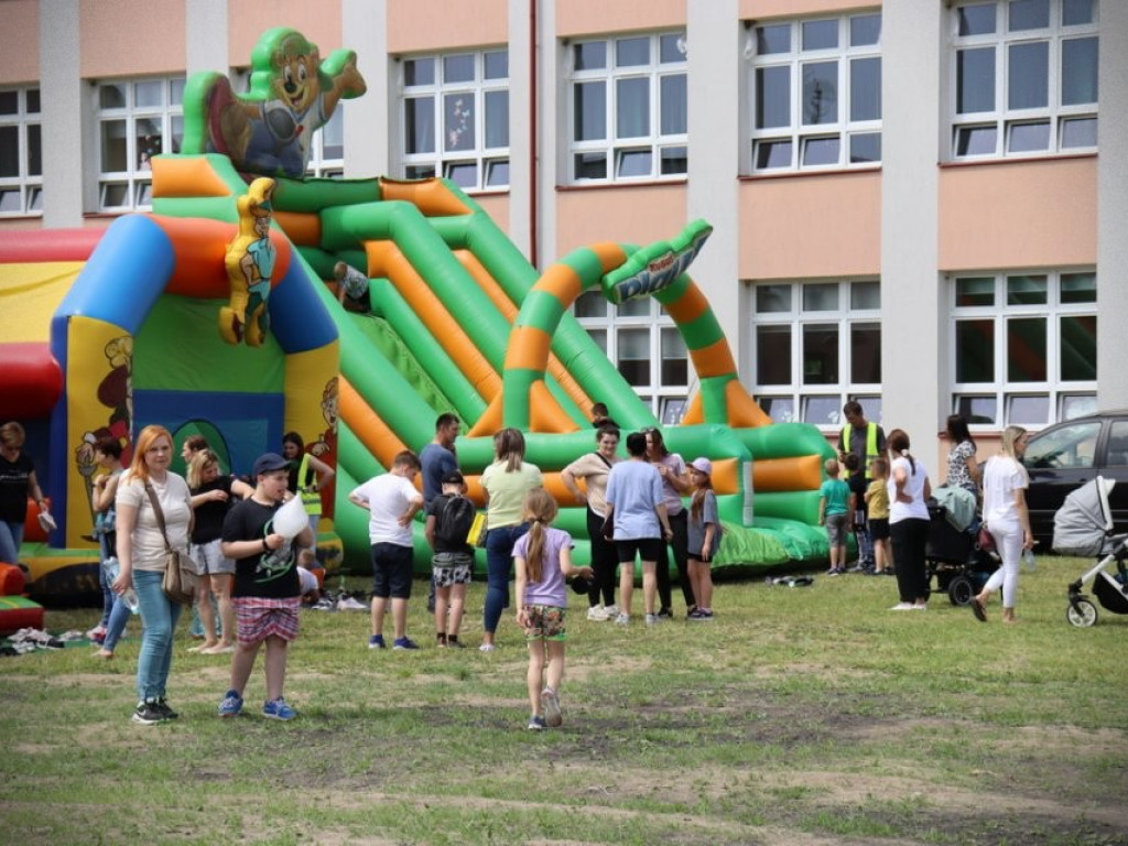 Nowe boisko otwarte! [ZDJĘCIA]