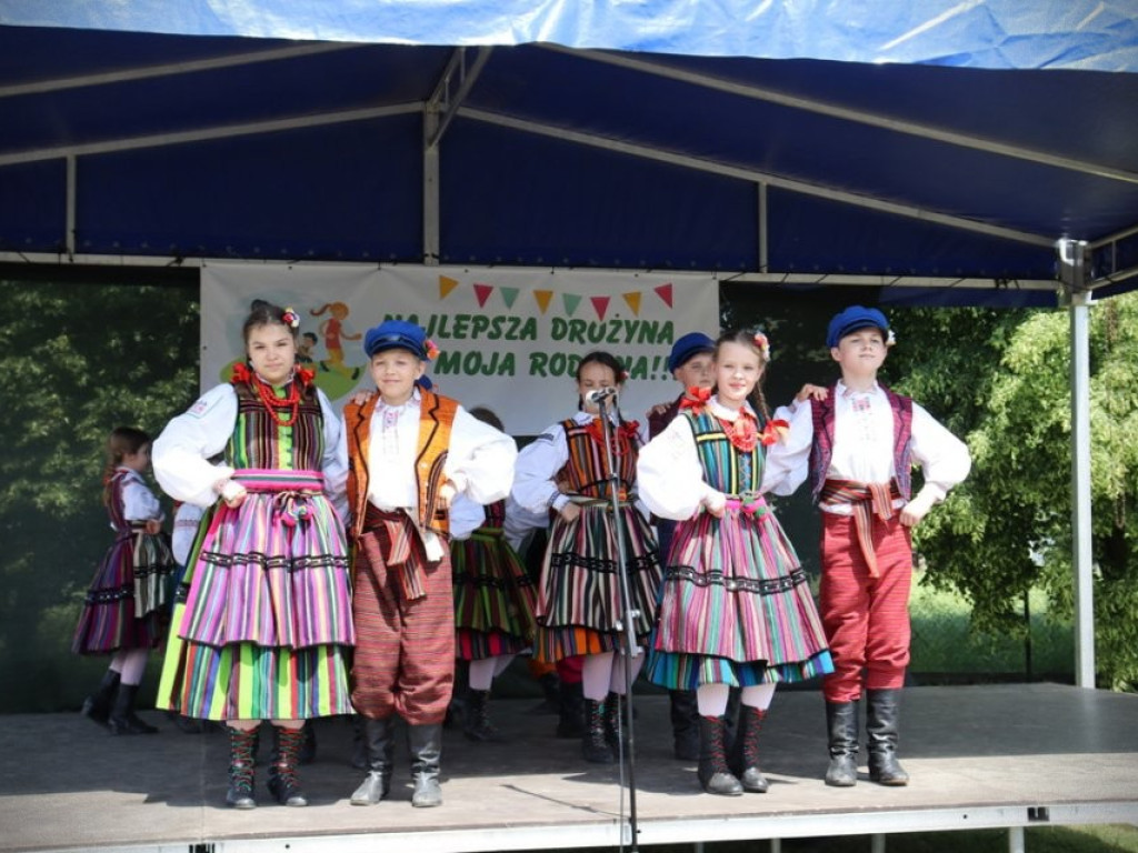 Nowe boisko otwarte! [ZDJĘCIA]
