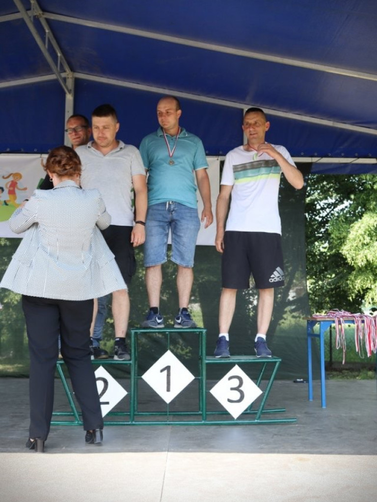 Nowe boisko otwarte! [ZDJĘCIA]
