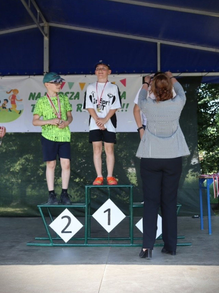 Nowe boisko otwarte! [ZDJĘCIA]