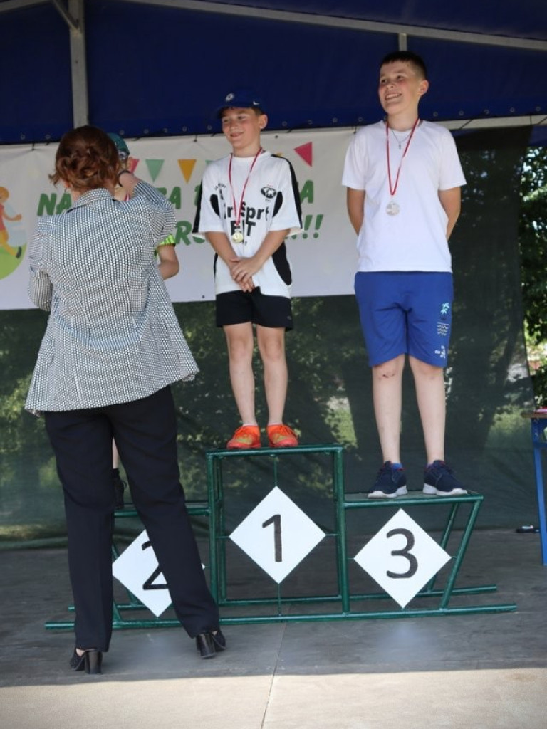 Nowe boisko otwarte! [ZDJĘCIA]