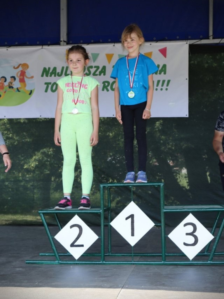 Nowe boisko otwarte! [ZDJĘCIA]