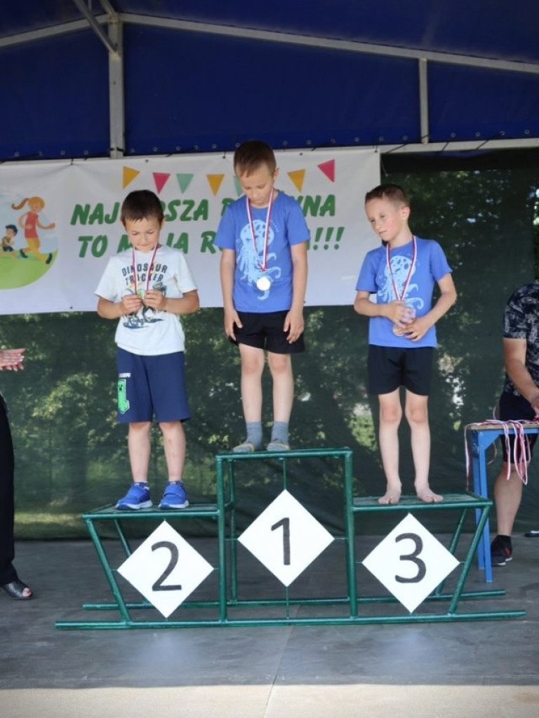 Nowe boisko otwarte! [ZDJĘCIA]
