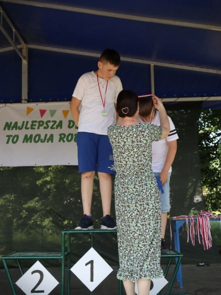 Nowe boisko otwarte! [ZDJĘCIA]