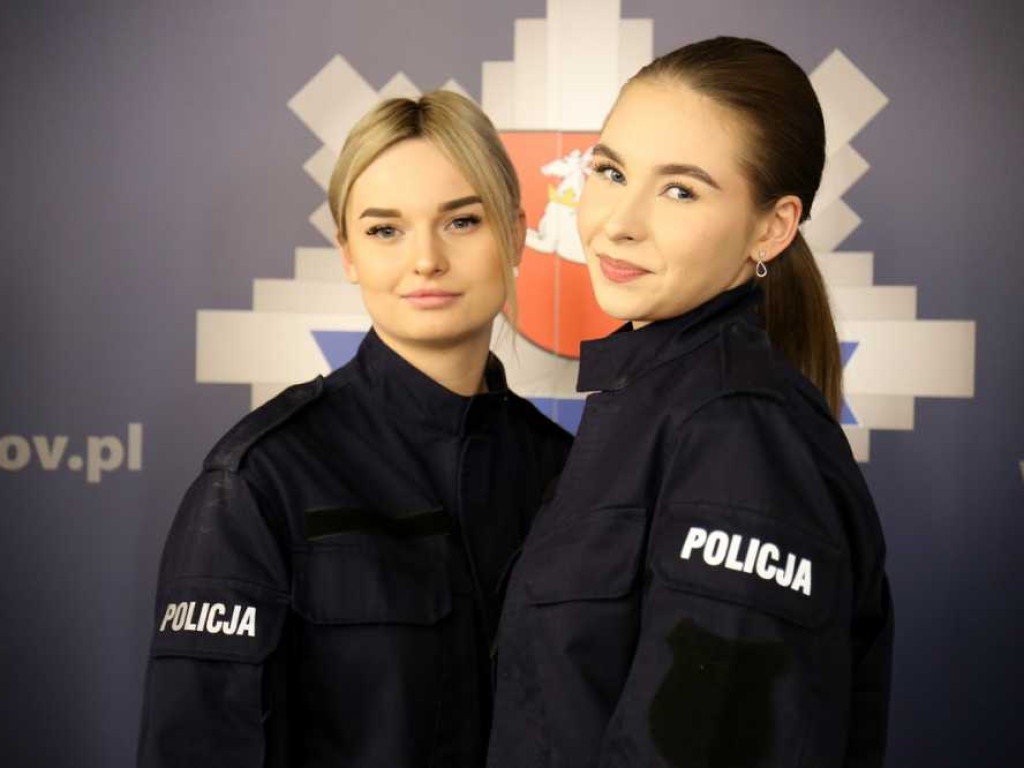 Nowi policjanci złożyli ślubowanie. Troje zasili szeregi hrubieszowskiej komendy [ZDJĘCIA]