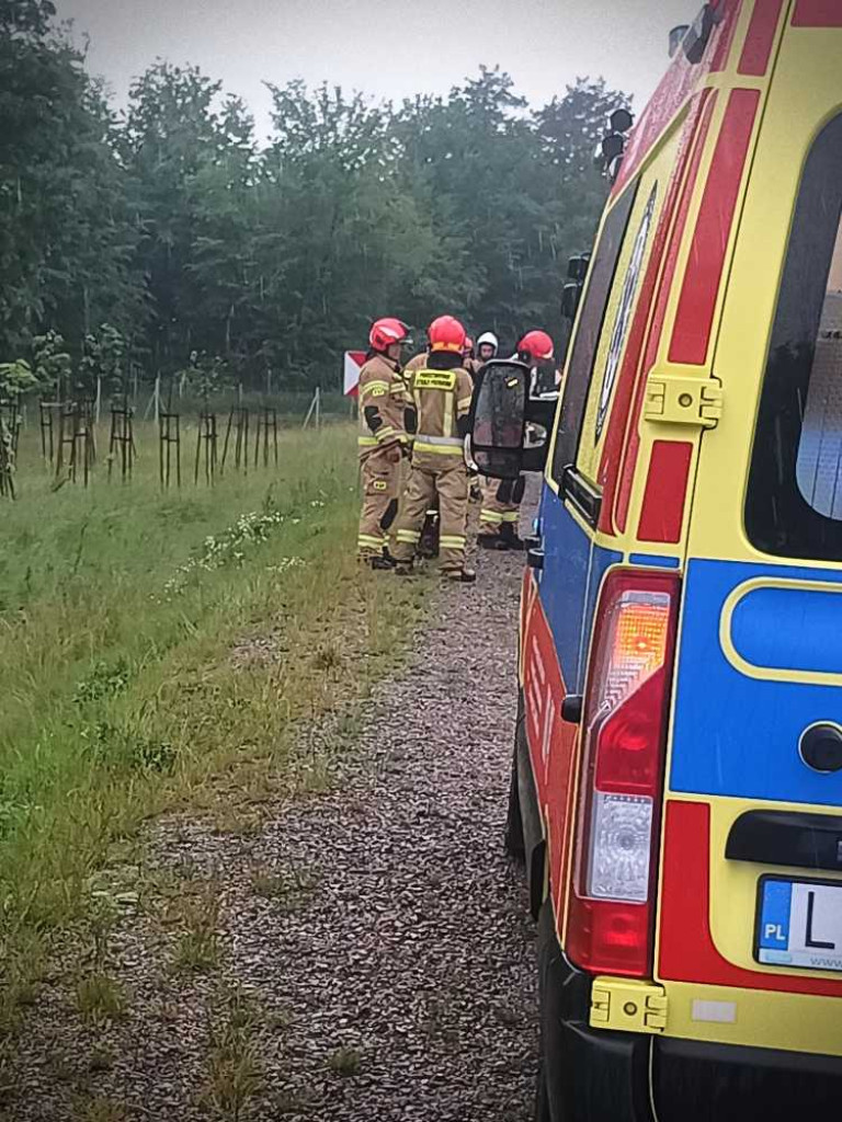 Dachowanie na DK-74 w Karpiu [ZDJĘCIA]