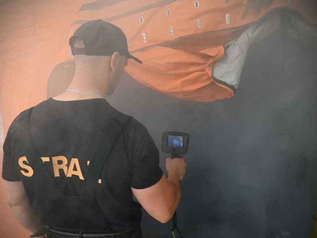 Hrubieszów: Mundurowy Dzień Dziecka. Piana party na HOSiR [ZDJĘCIA]