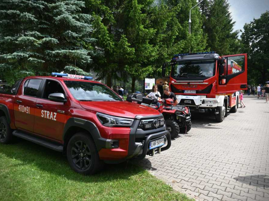 Hrubieszów: Mundurowy Dzień Dziecka. Piana party na HOSiR [ZDJĘCIA]
