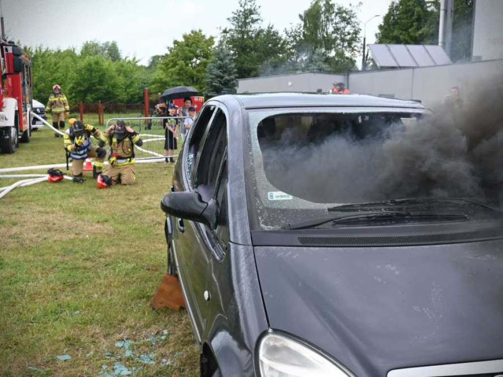 Hrubieszów: Mundurowy Dzień Dziecka. Piana party na HOSiR [ZDJĘCIA]