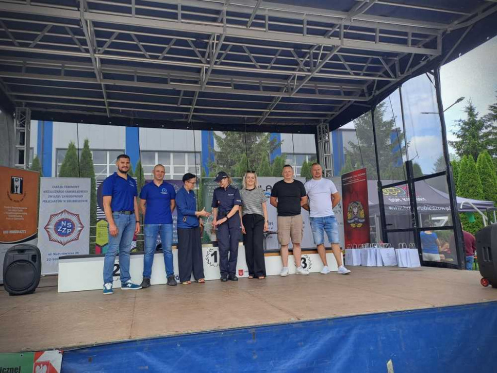 Hrubieszów: Mundurowy Dzień Dziecka. Piana party na HOSiR [ZDJĘCIA]