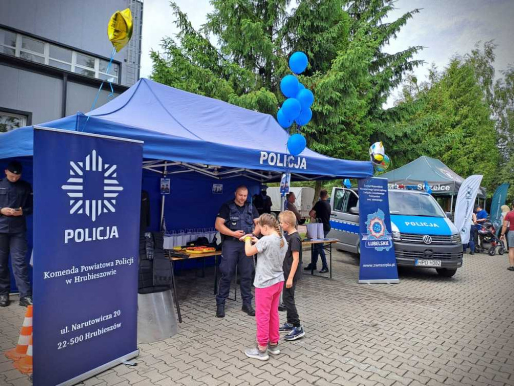 Hrubieszów: Mundurowy Dzień Dziecka. Piana party na HOSiR [ZDJĘCIA]